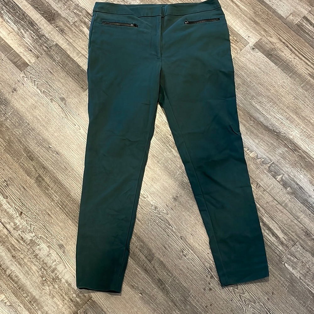 EC Dark Green Club Monaco Skinny Khakis. - size 12